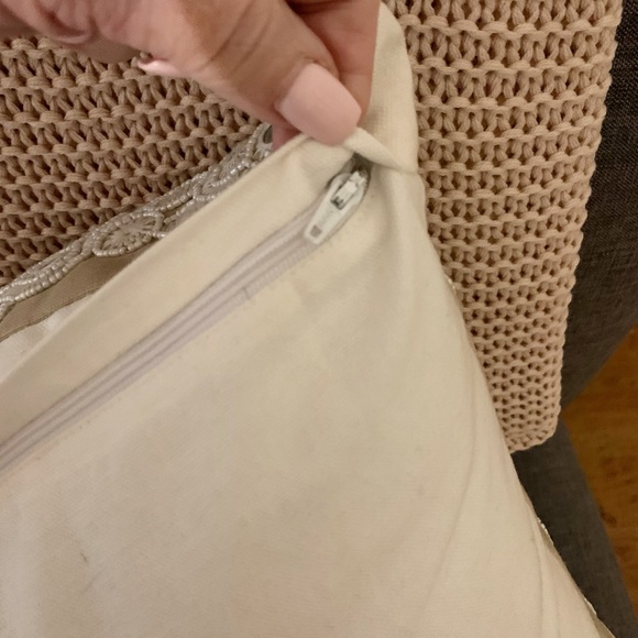 ❌❌**S*O*L*D**❌❌Gorgeous imported Beaded Elephant pillow - Picture 4 of 6